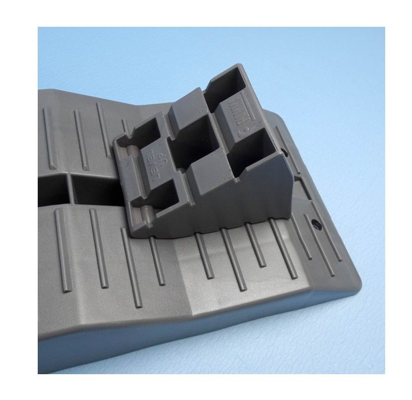 Teker kaçırmaz karavan seviye takozu