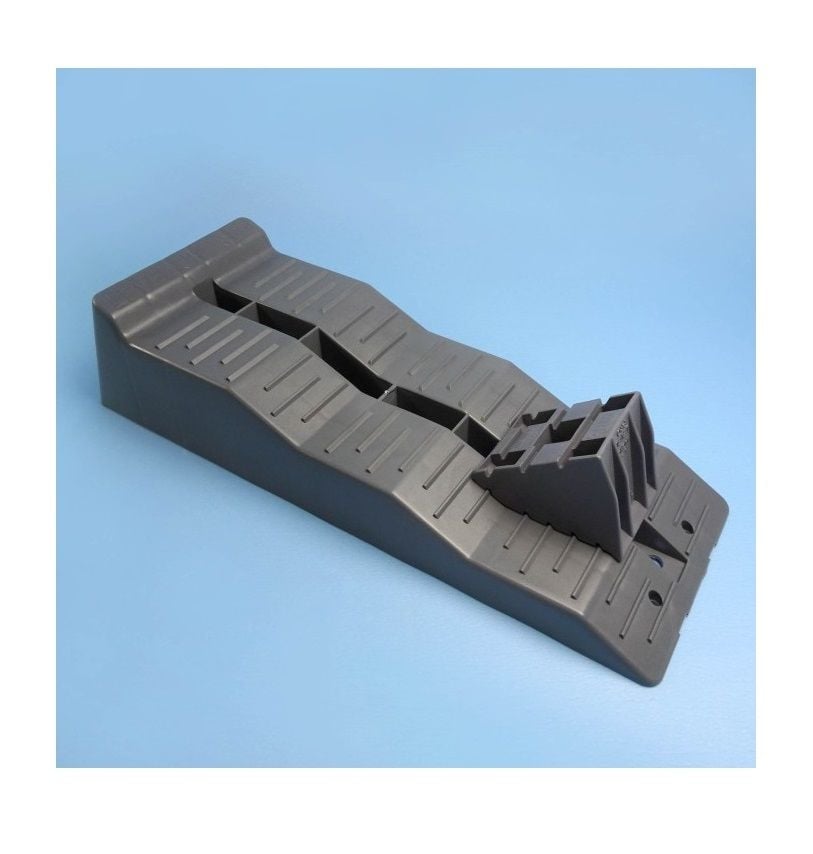 Teker kaçırmaz karavan seviye takozu